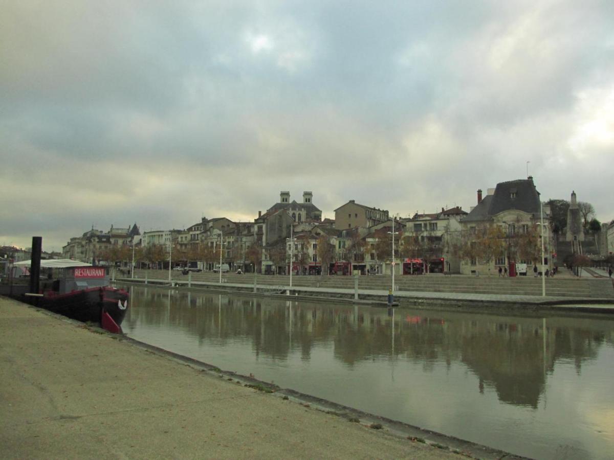 Les Victoriennes Bed & Breakfast Verdun-sur-Meuse Екстериор снимка